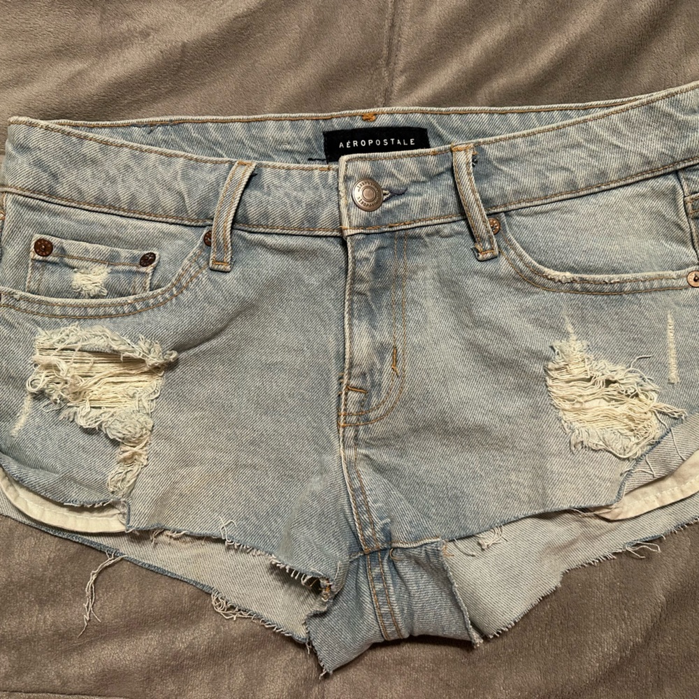Aeropostale Light Wash Distressed vintage low rise Jean Shorts